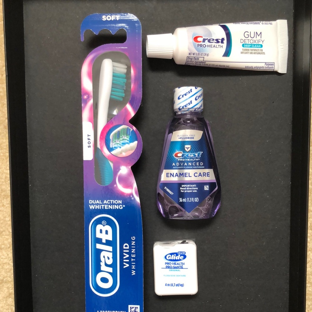 Oral Care Travel Kit - Crest/Oral B